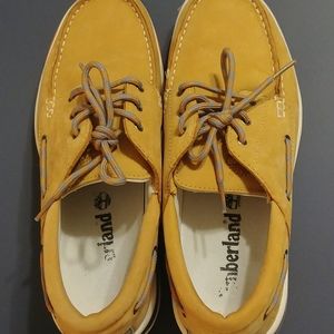 Timberland loafers wheat color suede men's size *mismate* 9 left 9.5 right.